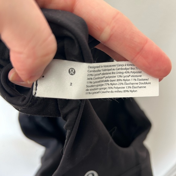 Lulu Lemon black razorback sports top - Picture 3 of 3